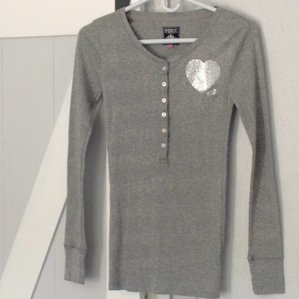 NWOT VS PINK Silver Heart Shirt